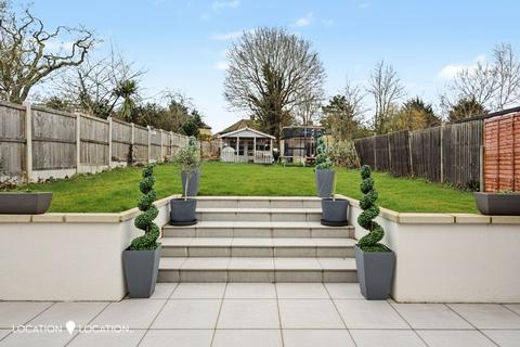 4 bedroom semi-detached house for sale, Hamilton Road, Cockfosters, EN4