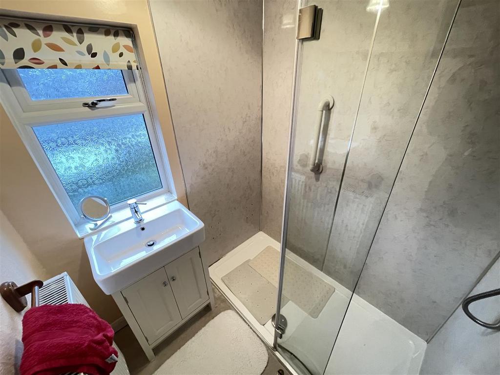Shower Room/Bathroom