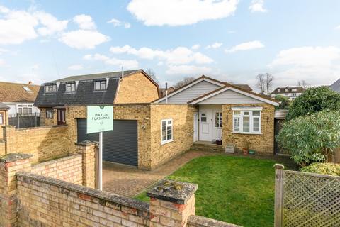 3 bedroom bungalow for sale, River Ash Estate, Shepperton, TW17