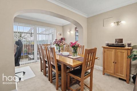 4 bedroom detached house for sale, Eastern View, Biggin Hill