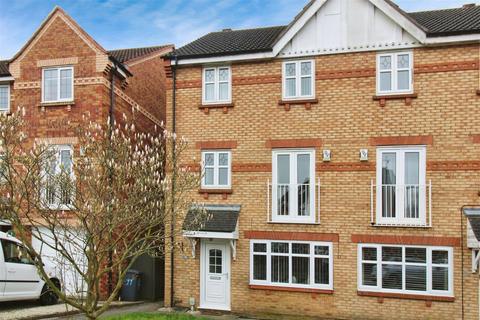 4 bedroom end of terrace house for sale, Western Gailes Way, Hull