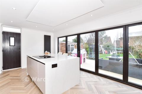 3 bedroom semi-detached house for sale, The Avenue, Greenacres, Aylesford, Kent