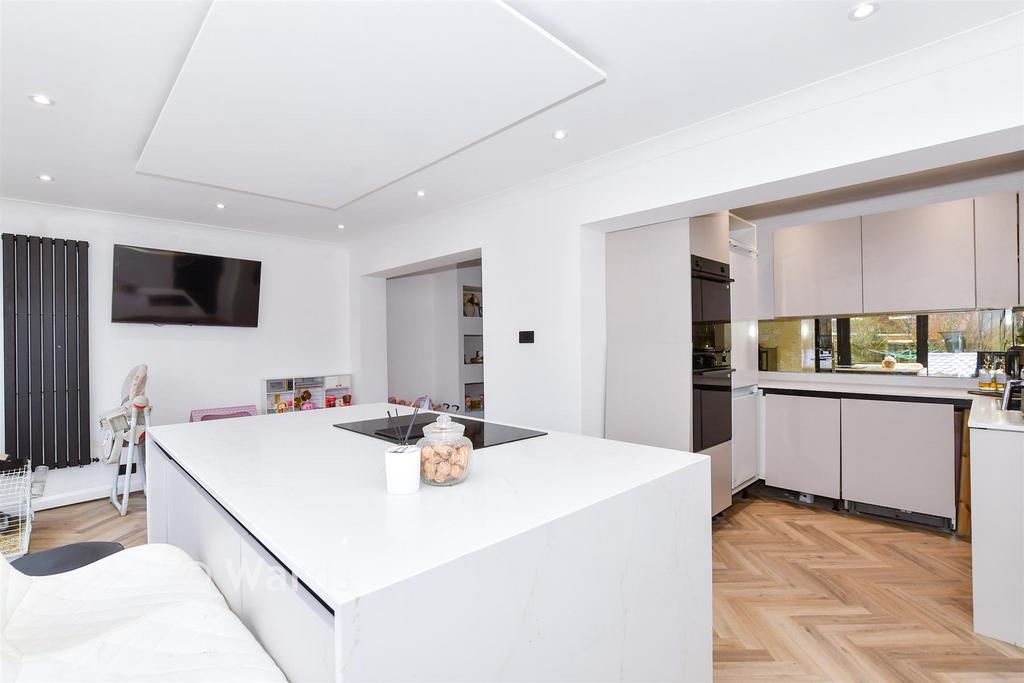 Kitchen/Dining Area