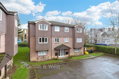 1 bedroom apartment for sale, Lynwood Road, Redhill, Surrey