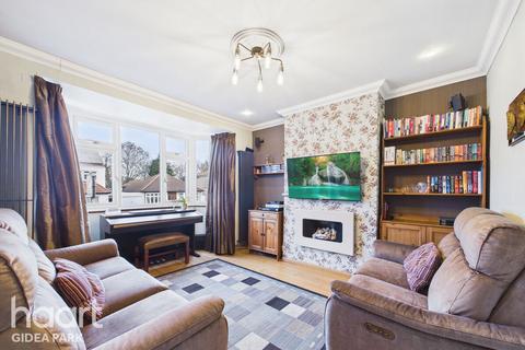 3 bedroom semi-detached house for sale, Seymer Road, Marshalls Park, Romford