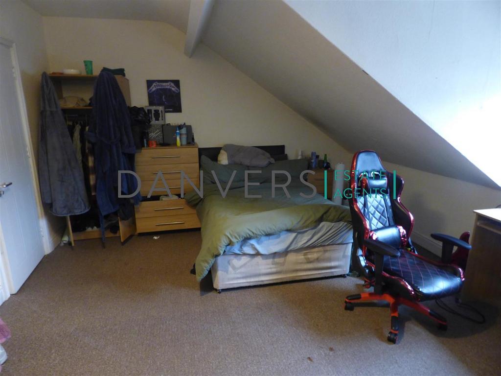 Bedroom 2..jpg