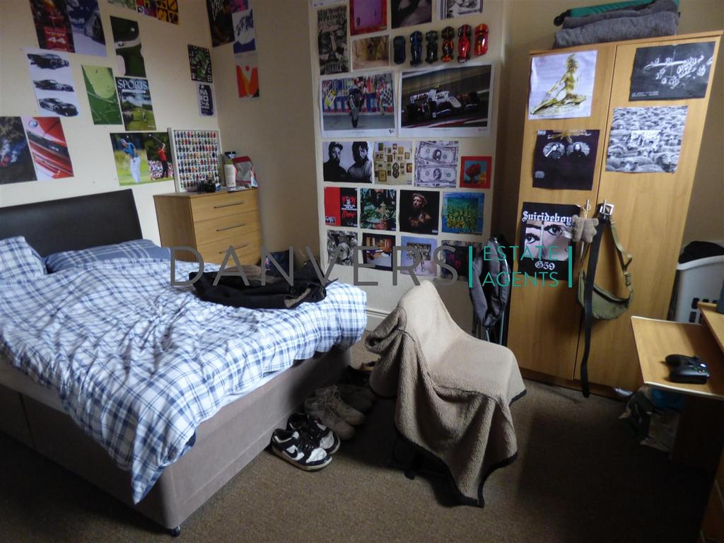 Bedroom 5.jpg
