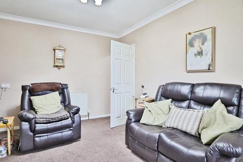 3 bedroom bungalow for sale, Kennerleigh Grove, Leeds, LS15