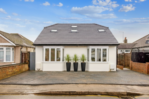 undefined, Sunnydene Avenue, Ruislip, HA4