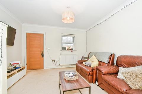 undefined, Queen's Crescent, Shrivenham, SN6