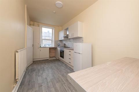 undefined, Oak Street, Elland