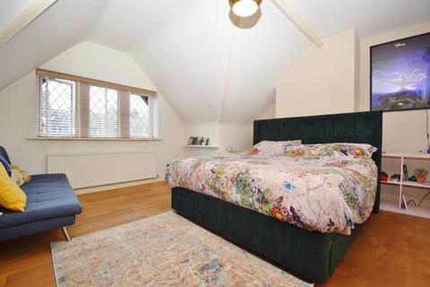 undefined, Bridge Street, Pinner HA5