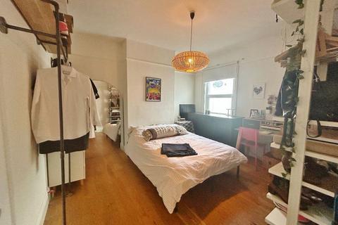 undefined, Bridge Street, Pinner HA5