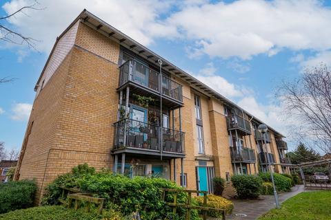 1 bedroom flat for sale, Barnwell Road, Stepneys, CB5