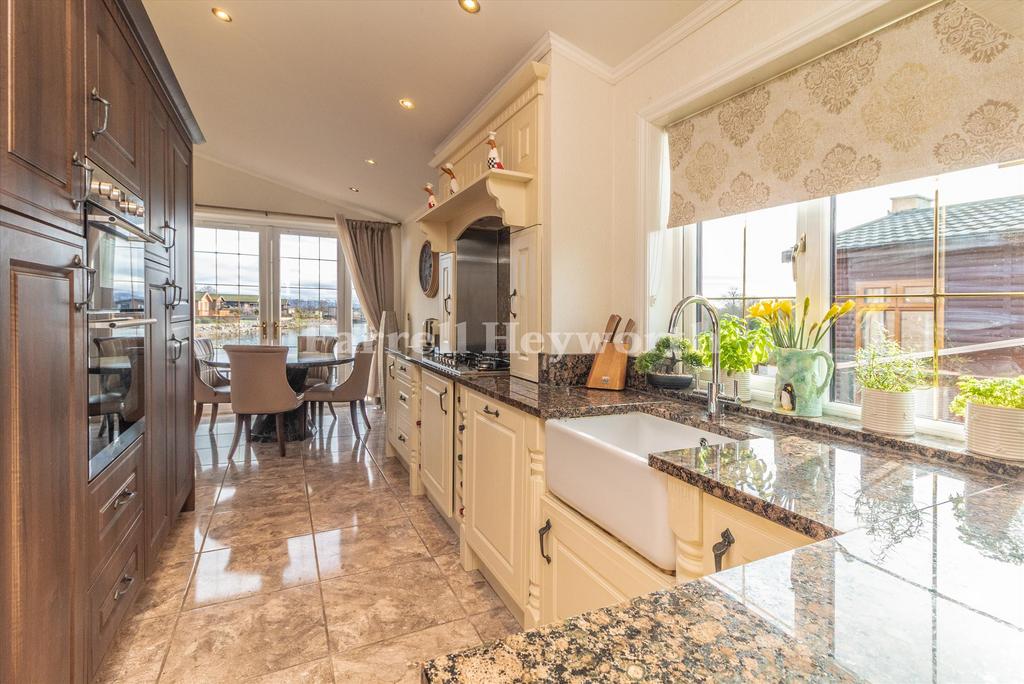 Kitchen image 2