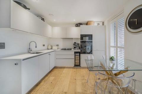 2 bedroom flat for sale, Upper Tooting Road, London SW17