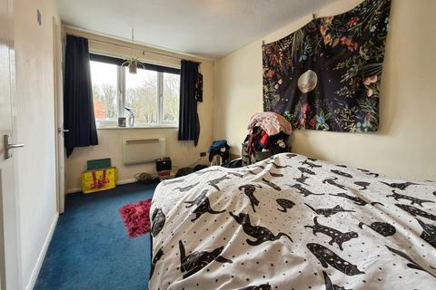 undefined, Frampton Close, Swindon SN5
