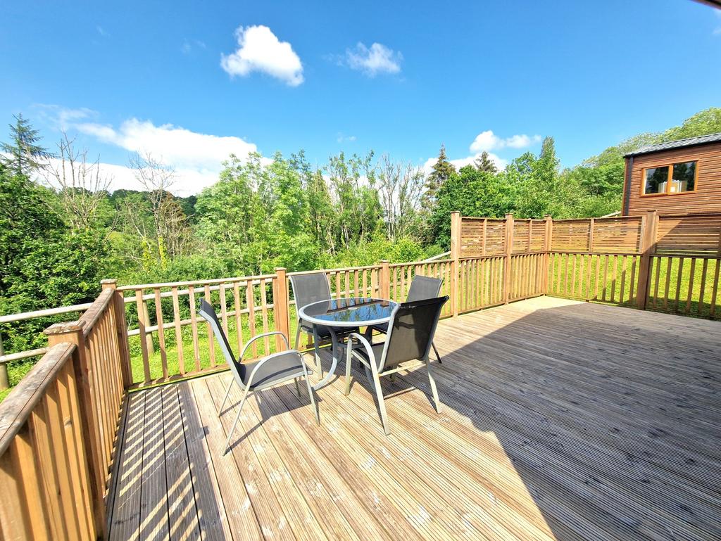 Spacious Sun Deck
