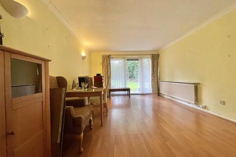 2 bedroom apartment for sale, Sherland Court, The Dell, Radlett, Hertfordshire, WD7