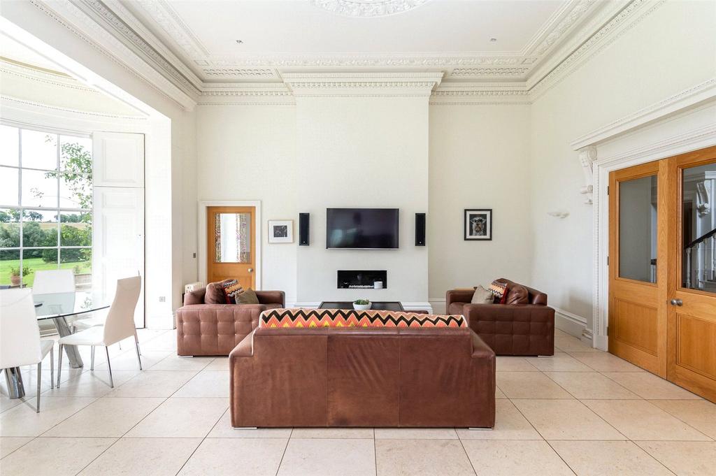 Breakfast Room