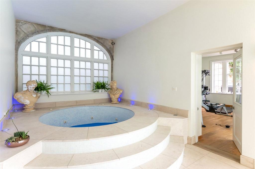 Jacuzzi