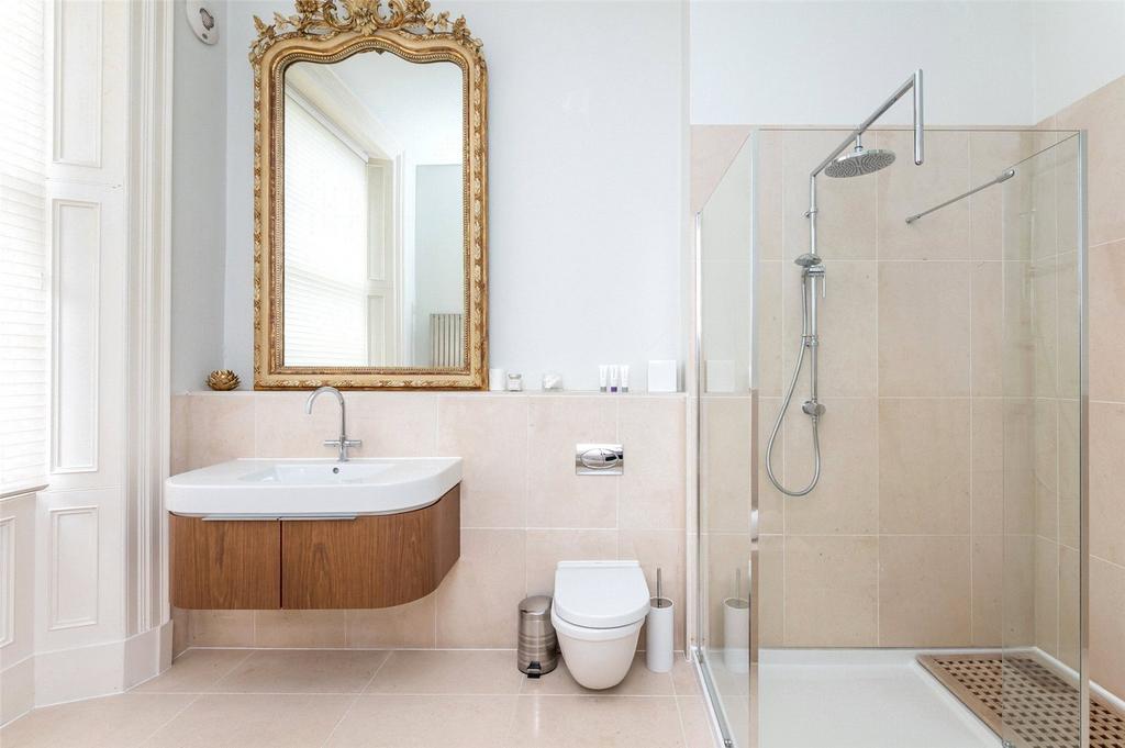 En Suite Bathroom