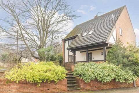 3 bedroom detached house for sale, Laburnum Drive, Norwich NR13
