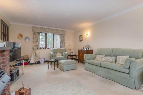 3 bedroom detached house for sale, Laburnum Drive, Norwich NR13