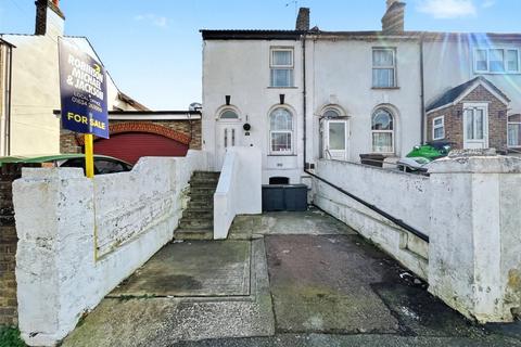 2 bedroom terraced house for sale, Gillingham Road, Gillingham, Kent, ME7