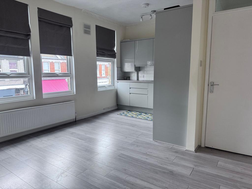 Kitchen/Reception