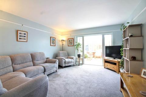 undefined, Marroway, Weston Turville