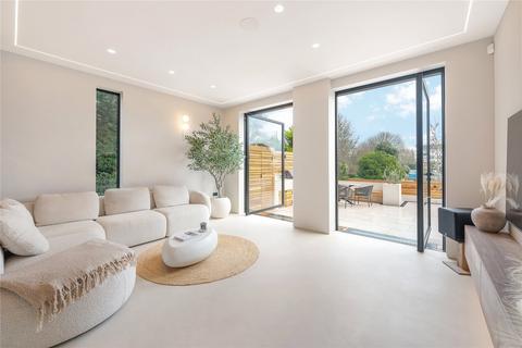 5 bedroom end of terrace house to rent, Chiswick Quay, London, W4