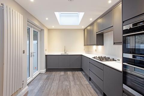 3 bedroom flat to rent, Warwick Gardens, London, W14
