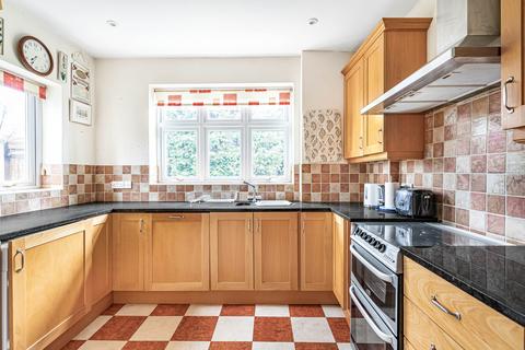 undefined, Ashtead
