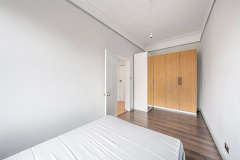 2 bedroom flat to rent, Harrington Gardens, South Kensington, London, SW7