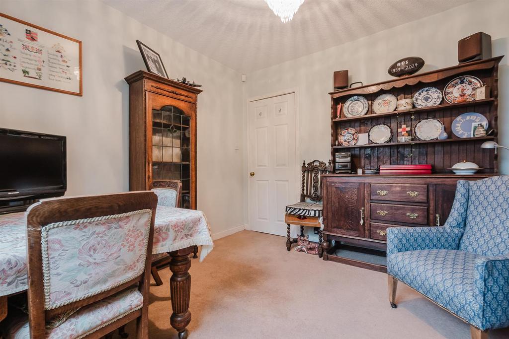 Sitting Room/Bedroom 2