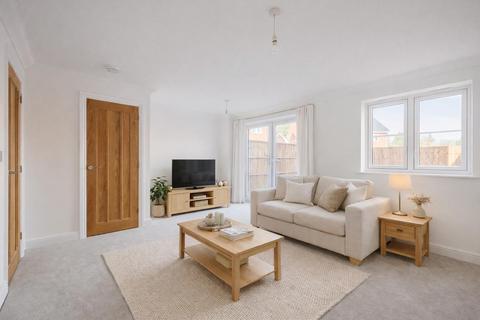 3 bedroom semi-detached house for sale, Rectory Gardens, Worlingham NR34