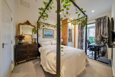 2 bedroom flat for sale, Old Devonshire Road, Balham, SW12