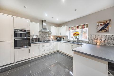 4 bedroom detached house for sale, Hawthorn Close, Barleythorpe, Oakham