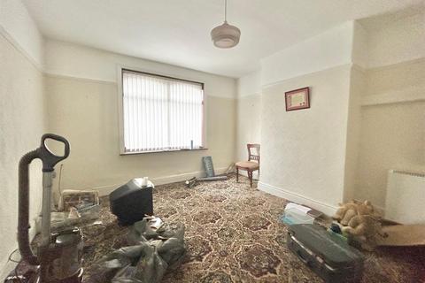 3 bedroom semi-detached house for sale, Holden Road, Leigh