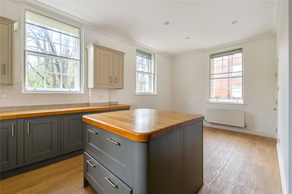 Kitchen/Breakfast