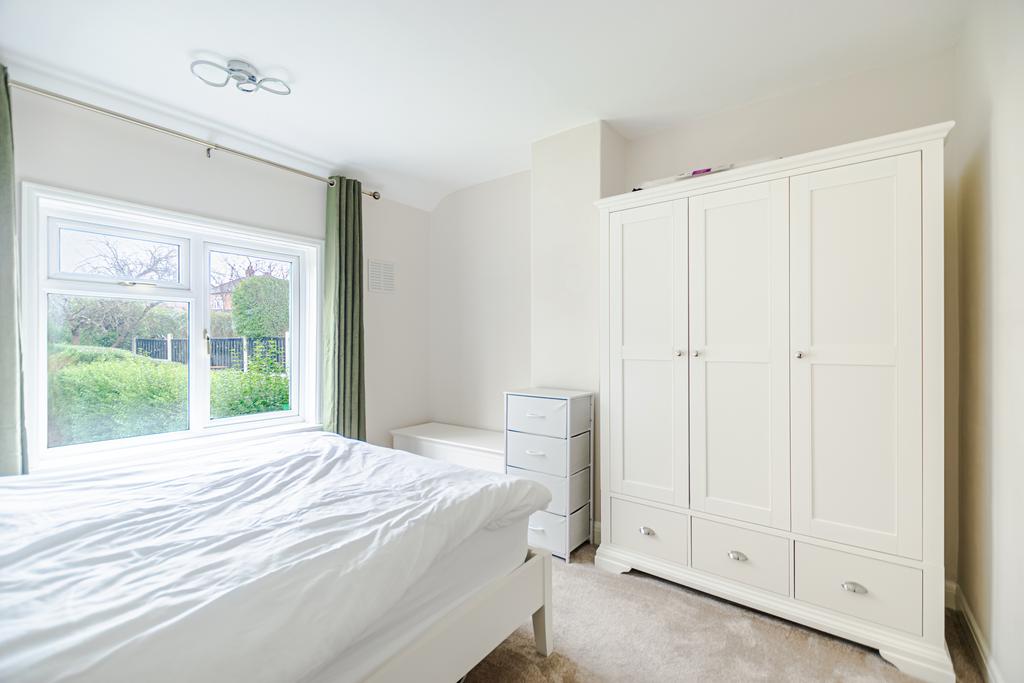 Bedroom1b