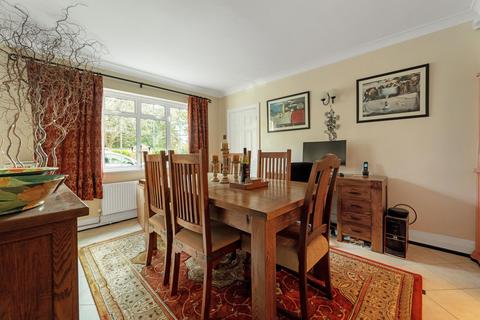 undefined, Bakeham Lane Englefield Green Egham, Surrey, TW20 9TU