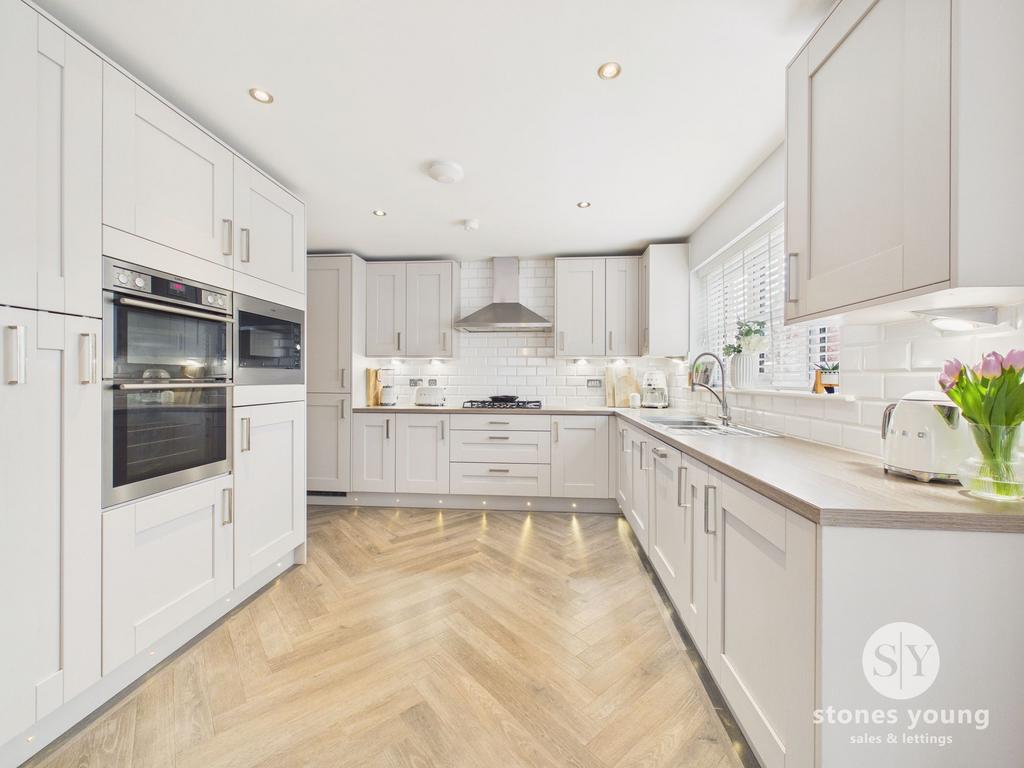 Open Dining Kitchen