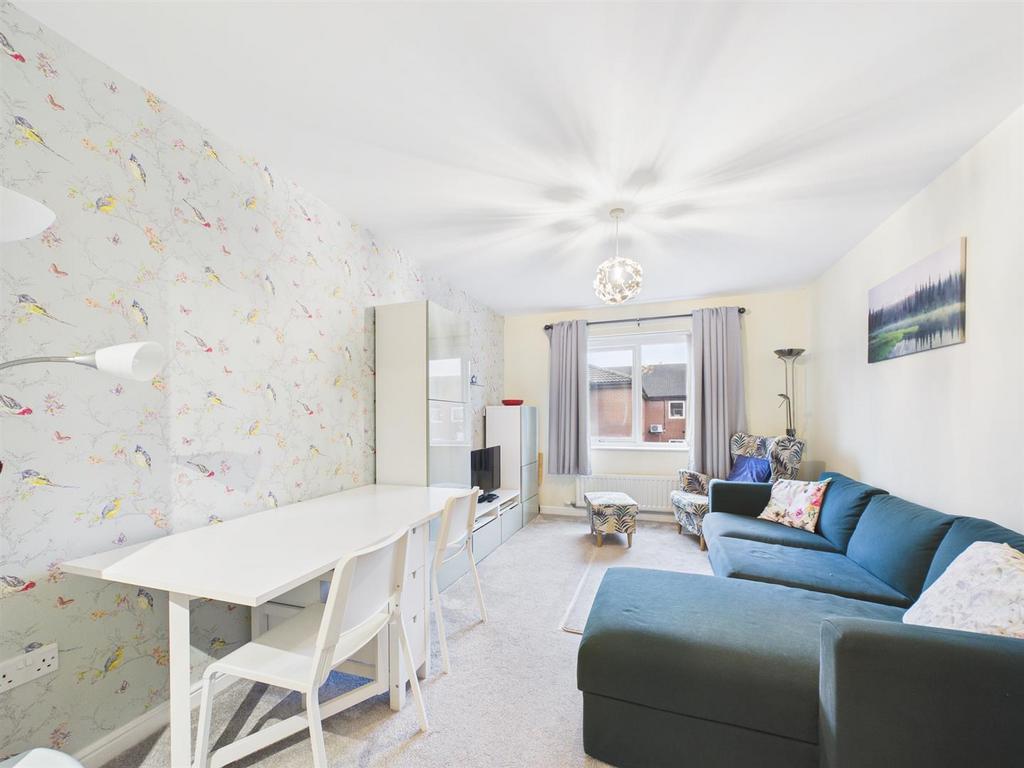 Living Room 1.jpg