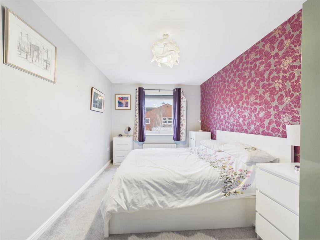 Bedroom 1 2.jpg