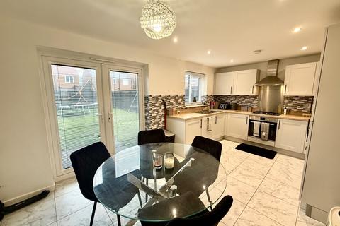5 bedroom detached house for sale, Sapphire Way, Marine Point