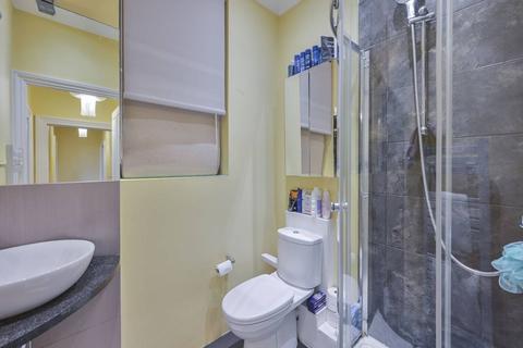 2 bedroom flat to rent, Redcliffe Gardens, Chelsea, London, SW10