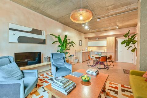 2 bedroom flat for sale, The Curve, Ladbroke Grove, London, W10