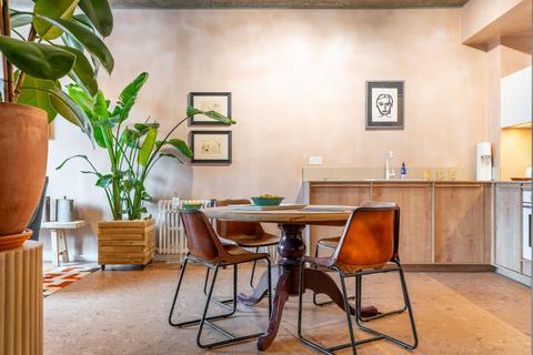 2 bedroom flat for sale, The Curve, Ladbroke Grove, London, W10